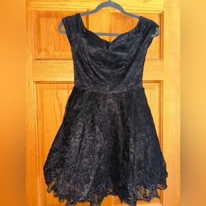 Windsor Black Sweetheart Fit and Flare Mini Dress